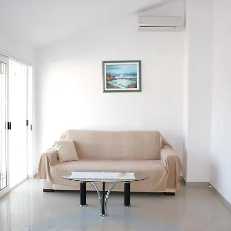 Apartment Cosy In Rogoznicko With Parking Zecevo