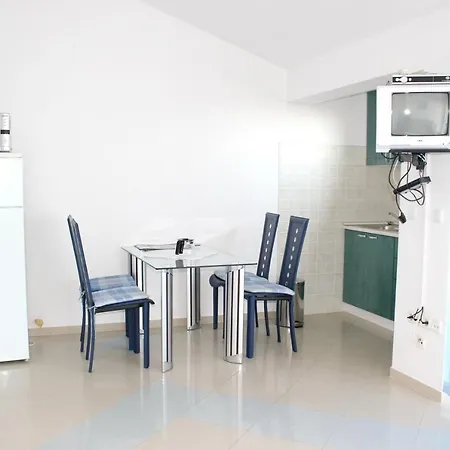 Apartment Cosy In Rogoznicko With Parking *